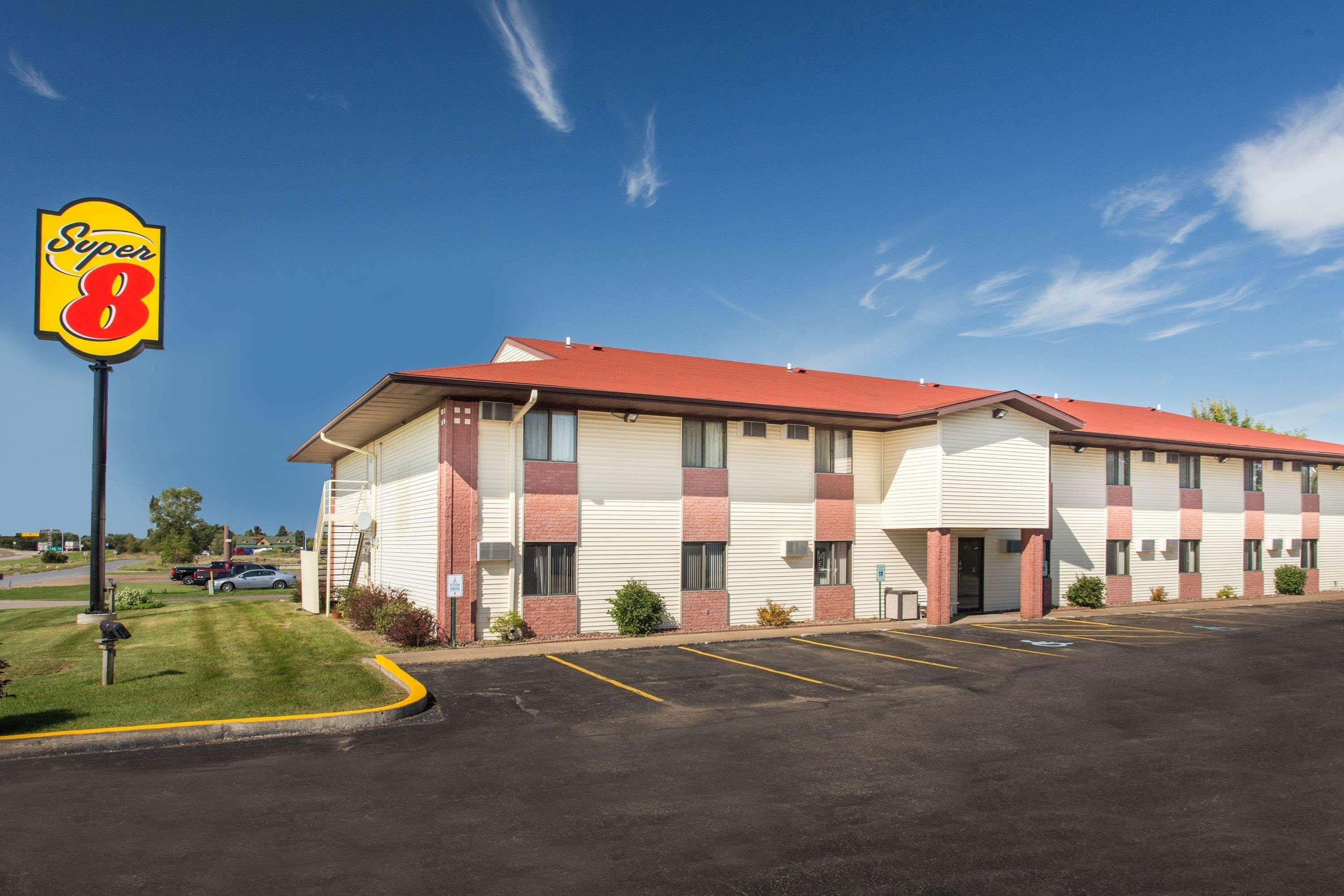 Super 8 By Wyndham Eau Claire I-94 Motel Exterior foto