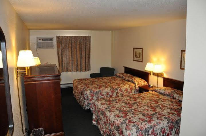 Super 8 By Wyndham Eau Claire I-94 Motel Exterior foto